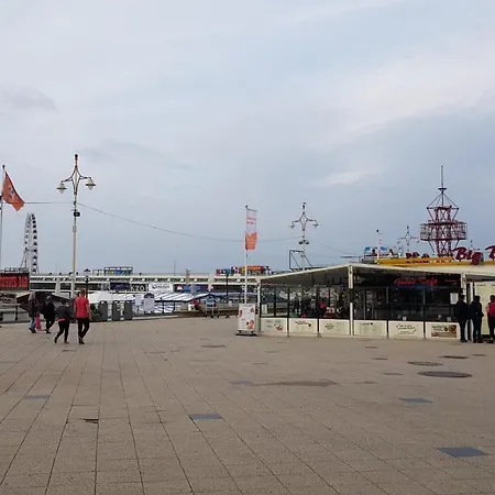 Smallstay On The Holiday home